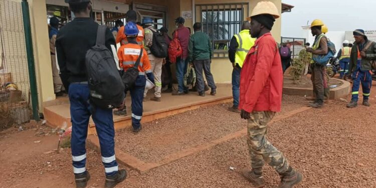 Grève générale à Dynamique Mining : les travailleurs arrêtent tout