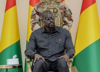 Décret : le Président Mamadi Doumbouya met fin au gouvernement de Bah Oury