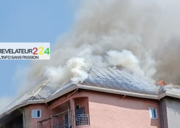 URGENT : Grave incendie en cours dans un bâtiment à Lambanyi Canadien