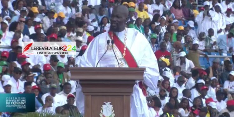 Mamadi Doumbouya aux Guinéens : ‘’On ne construit pas une nation dans la division et on ne bâtit pas la prospérité sur la haine’’