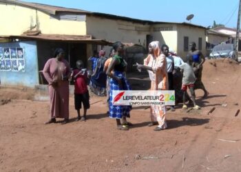 BOKE : Kougnewadé étouffe sous la poussière, les citoyens dans la rue…