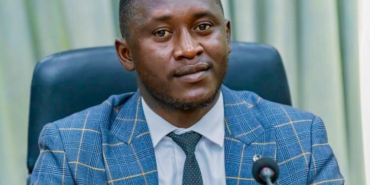 De la continuité administrative à l’ouverture politique : quels choix pour consolider l’État ? (Par Aly Souleymane Camara)