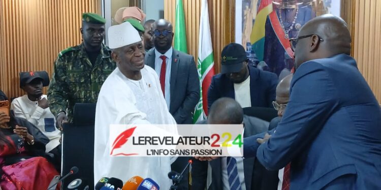 MATD : le ministre Ibrahima Kalil Condé installé dans ses fonctions