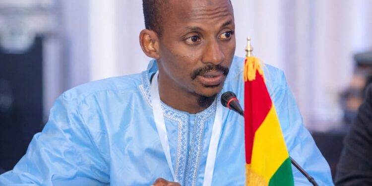 La dissolution des partis politiques, symptôme d’une crise profonde du système partisan ! (Par Mamadou Barry)