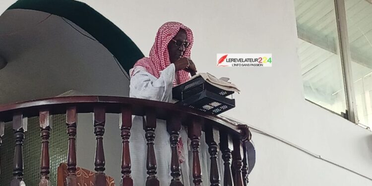 Grande Mosquée de Mafanco : l’imam rappelle l’urgence de la Zakat et fustige l’irrespect envers les élites