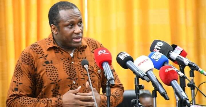Dr. Karamo Kaba: ‘’Jamais dans l’histoire moderne de la Guinée, nous n’avons injecté autant d’argent en si peu de temps’’