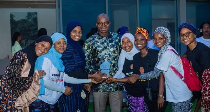 Dix ans d’engagement au service du droit des jeunes filles en Guinée (Par Ibrahima Diallo)