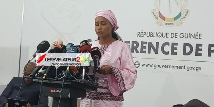 Assainissement du paysage politique en Guinée : la Ministre Djami Diallo justifie la dissolution des partis