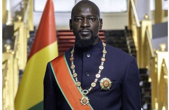 Guinée : trois officiers honorés par le Président Doumbouya 