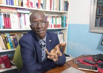 Crise de liquidité en Guinée : l’économiste Alhassane Makanera Kaké préconise une « injection monétaire contrôlée »