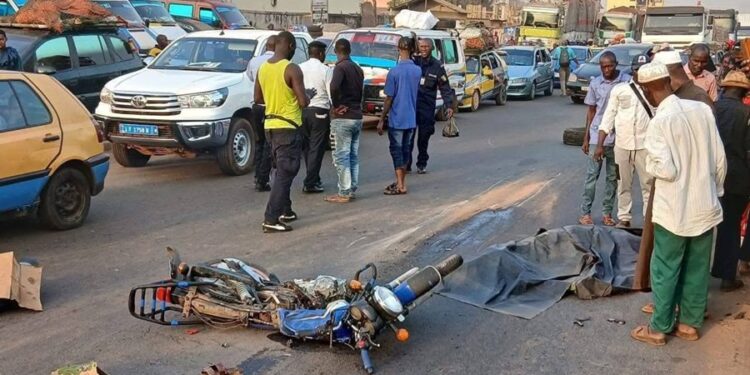 Horreur à Manéah : Deux morts dans une collision entre un camion et une moto à Gomboyah
