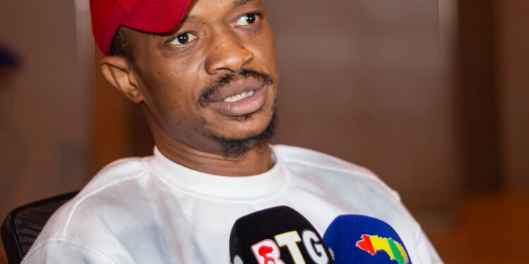 Prise en charge médicale : l’artiste Marcus rejoint son binôme King Salomon en Tunisie, une initiative présidentielle 