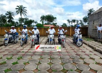 Conakry : les coxeurs, ces acteurs discrets mais indispensables du transport urbain