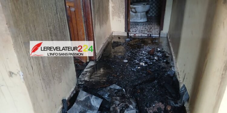 KANKAN : un incendie d’origine électrique réduit une maison en cendres à Senkefara 1