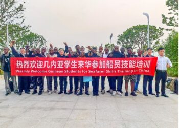 Les premiers stagiaires marins guinéens de SimFer partent pour la Chine