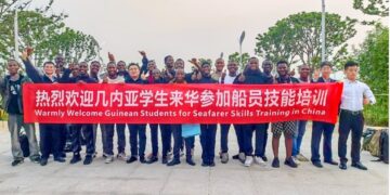 Les premiers stagiaires marins guinéens de SimFer partent pour la Chine