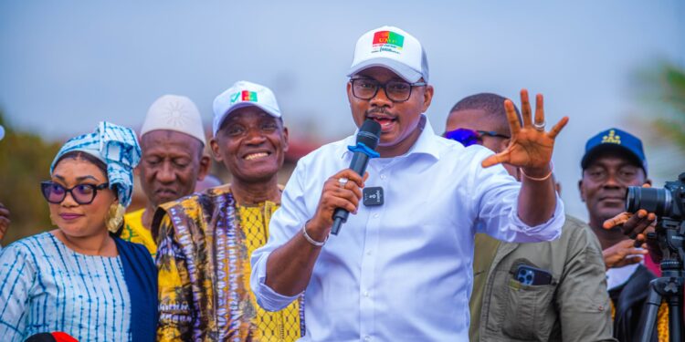 Législatives 2026 : Dr. Dansa Kourouma ratisse large à Sonfonia