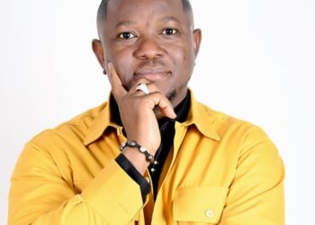 Assainissement à Conakry : le ministre Aboubacar Camara déclenche une vaste opération de curage des caniveaux