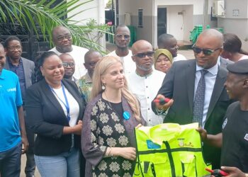 Gestion des déchets en Guinée : L’UNICEF dote les Brigades de salubrité de matériels opérationnels