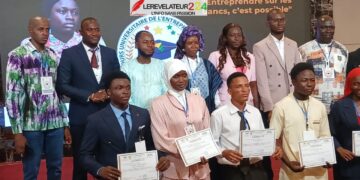 Assainissement à Conakry : le ministre Aboubacar Camara déclenche une vaste opération de curage des caniveaux