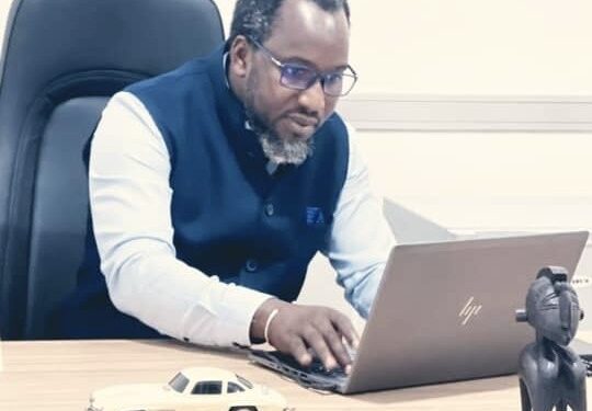 Le triomphe du vacarme sur la réflexion : la Guinée face au défi de l’élévation collective (Par Soninké Diané)