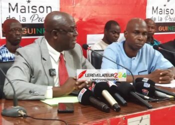 KINDIA : Le Ministre Cellou Baldé visite le Stade préfectoral Fodé Fissa, en rénovation 