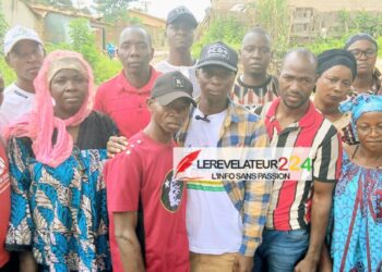 KINDIA : Le Ministre Cellou Baldé visite le Stade préfectoral Fodé Fissa, en rénovation 