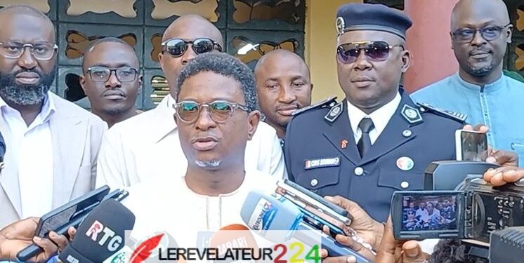 BEPC 2026 : Alpha Bacar Barry lance les épreuves à l’école primaire Dixinn Centre 1