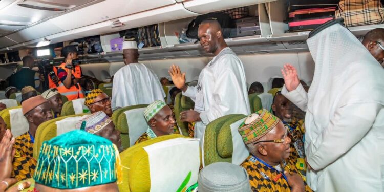 Hajj 2026 : Frayeur dans les airs pour le 21e convoi des pèlerins guinéens, dérouté d&rsquo;urgence sur Bamako après un choc aviaire