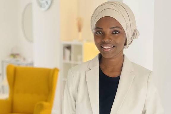 Hadja Idrissa Bah, plus jeune députée de la nouvelle législature : ‘’Je ne pouvais pas rester les bras croisés’’