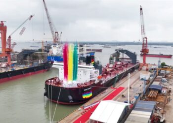 SimFer célèbre le baptême de son premier navire de transbordement (Communiqué)