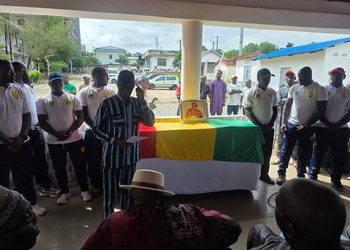 Levée du corps de Hadja AYE MANSARE : le football guinéen rend un vibrant hommage à une pionnière (Par Aboubacar Sakho)