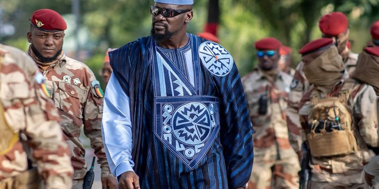 ​Armée guinéenne : Mamadi Doumbouya radie 173 militaires pour désertion, dont le commandant Michel Lamah