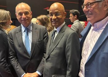 Diplomatie et Réflexion : Cellou Dalein Diallo au cœur de la 21ᵉ édition du Forum du Futuroscope en France
