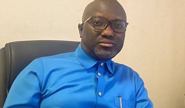 Le député Mohamed Nabé prend la défense du Président Doumbouya : ‘’Je pense qu’il est fatigué et a besoin de repos comme tout le monde’’