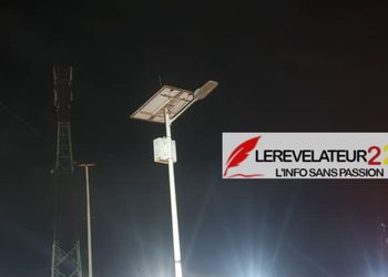 BOKE : les lampadaires solaires plongent plusieurs axes de la ville dans l’obscurité