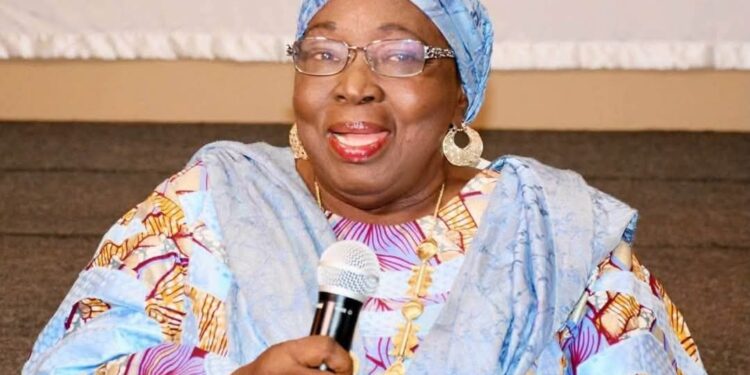 Hommage à feue Hadja M’mahawa Bangoura, première femme ministre des Affaires étrangères de la République de Guinée
